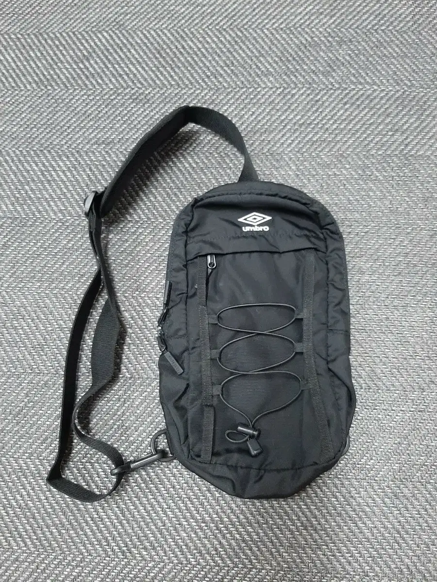 UMBRO | 엄브로 Umbro Danker Lite 34L Backpack BLK UO123CBP17